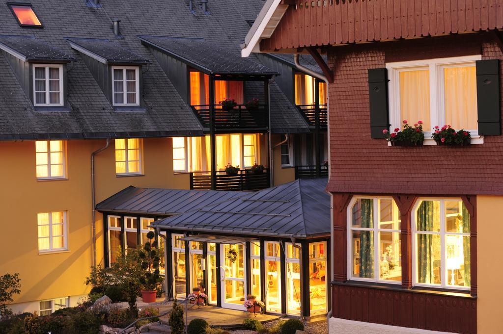 Hotel Ferien Residenz Bergfried Hinterzarten Zewnętrze zdjęcie